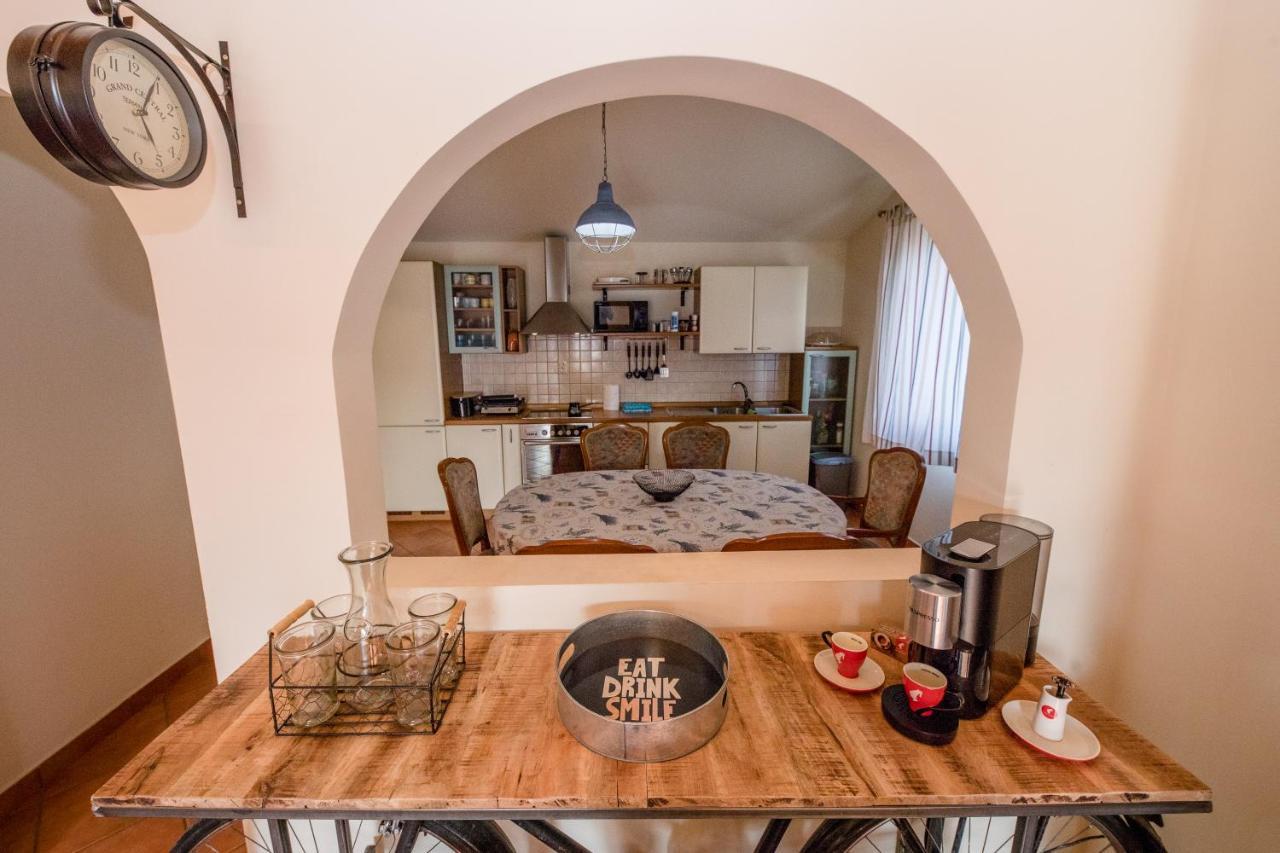Nikolina Rab Apartments راب المظهر الخارجي الصورة