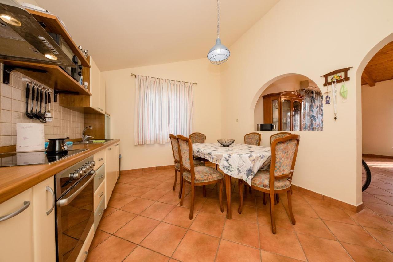 Nikolina Rab Apartments راب المظهر الخارجي الصورة